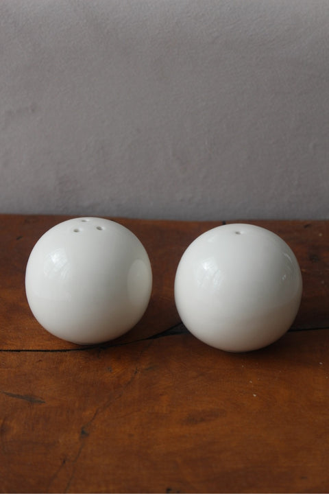 Set de cuisine en porcelaine - Bouteilles huile et vinaigre, Salière et poivrière, repose cuillère