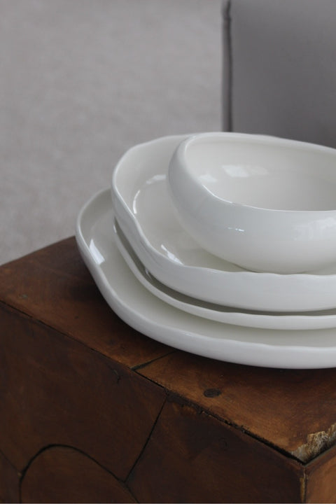 Service à Dîner BARLES en Porcelaine Blanche – 24 Pièces Formes Organiques