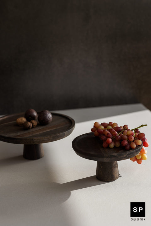 Plat à Tarte sur Pied en Bois d’Acacia Rural – Ø22 x H10 cm