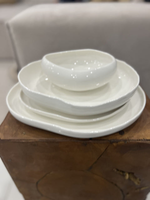 Service à Dîner BARLES en Porcelaine Blanche – 24 Pièces Formes Organiques