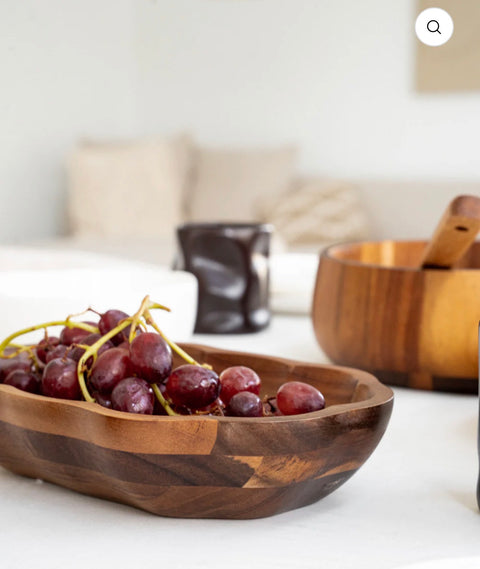 Plat sculpté en bois d’acacia BLOOM