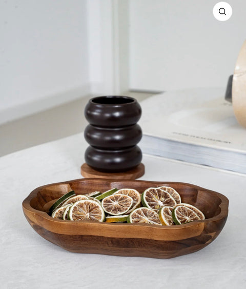 Plat sculpté en bois d’acacia BLOOM