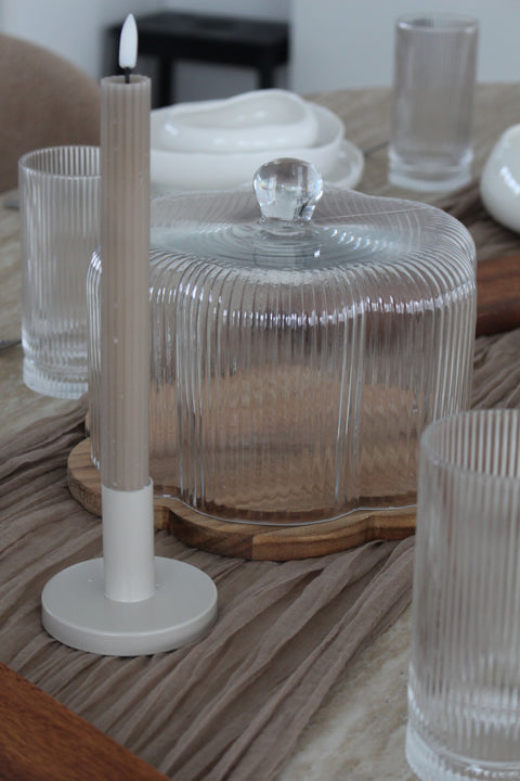 Cloche FLOWER en Verre Strié & Bois d’Acacia – Élégance Gourmande (Ø22,5 cm)