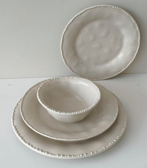 Pack vaisselle complet "Pearl" – Service 24 pièces + 6 tasses à café