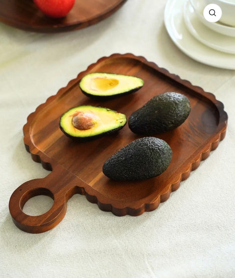 Plat en bois d'acacia