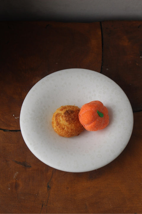 Petite Assiette Ø13 cm en Porcelaine Blanche Nacrée – Collection Alta