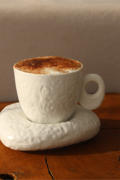 6 White Porcelain Cups and Saucers - Cocon