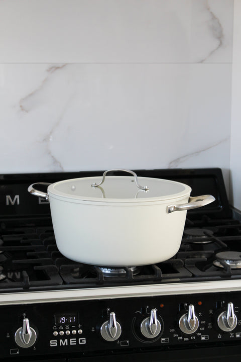 Casserole céramique anti-adhésive avec couvercle