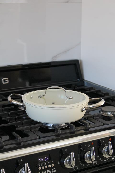 Sauteuse céramique anti-adhésive avec couvercle