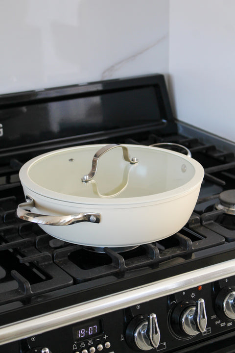 Sauteuse céramique anti-adhésive avec couvercle