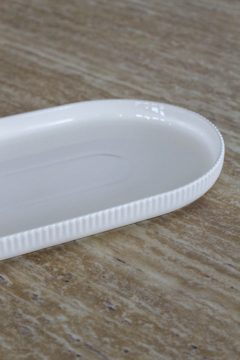 Plat ovale Relief en porcelaine blanche brillante