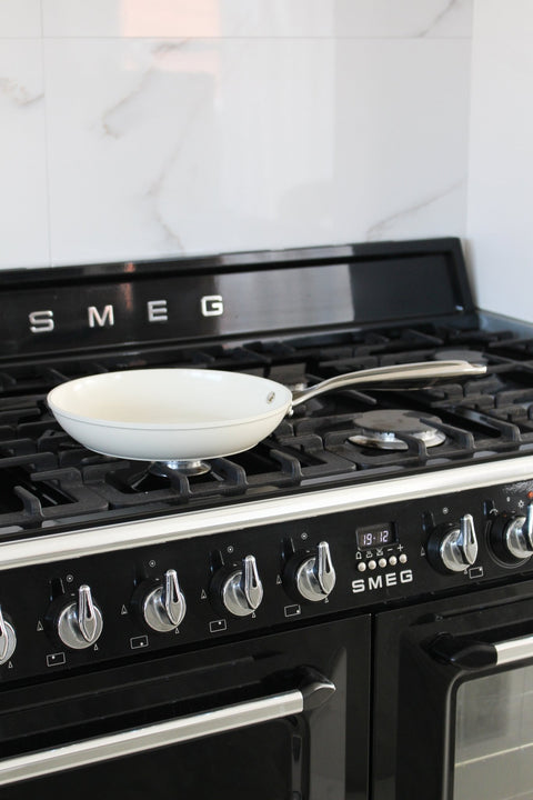 Poêle céramique anti-adhésive – manche inox - Ena Home